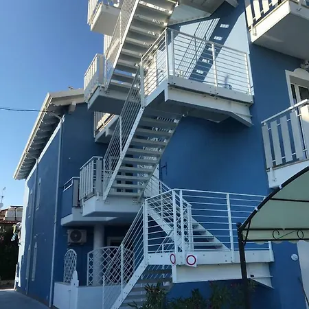 La Casa Al Mare Di Ale E Dade Hébergement de vacances Alba Adriatica
